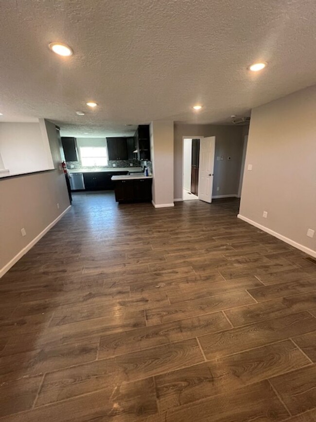 Primary Photo - Beautifully Remodeled 2 Bedroom 1 Bath 1 C...
