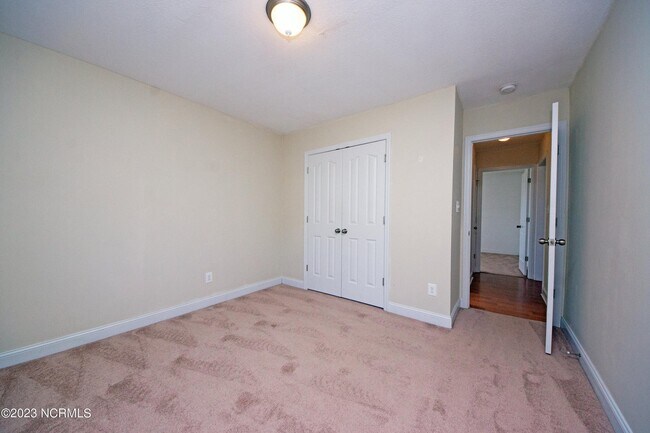 Building Photo - 211 Michel Ct