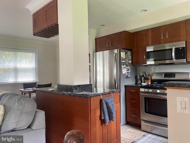 Building Photo - 3526 Valley Dr