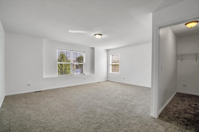 Building Photo - 4932 Montauk Dr