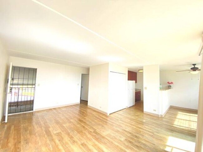 Building Photo - 2br/1ba/1pkg Apartment in Hokuahi Apartmen...