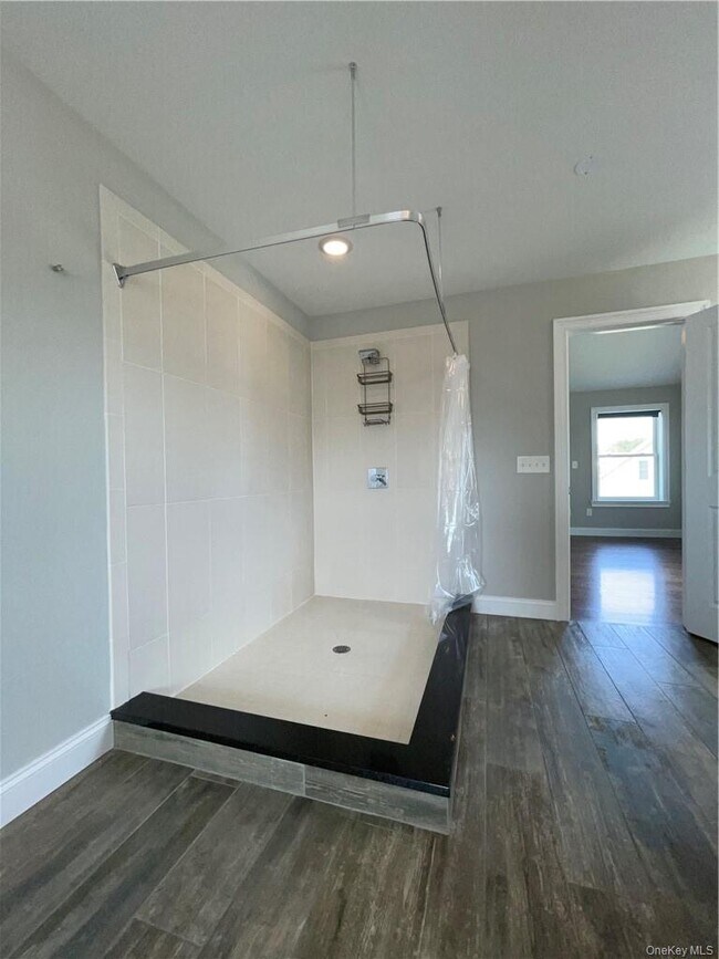 Building Photo - 88 Stratford Dr