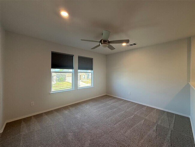 Building Photo - 216 Bougainvillea Lp