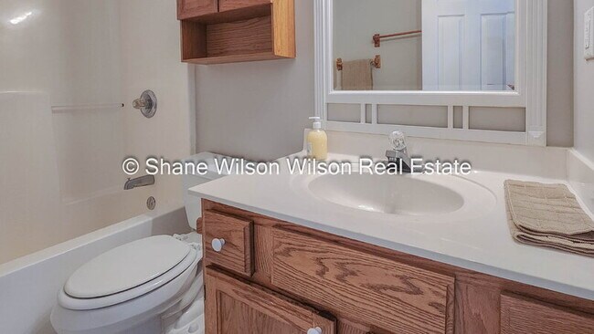 Building Photo - 37 Allison Dr