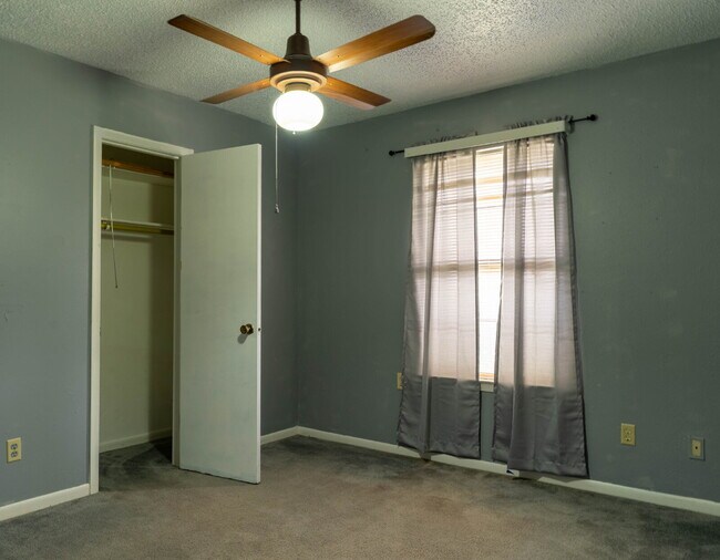 Building Photo - "Charming 3-Bed, 2-Bath Home in Copperas Cove – walking distance to local schools!"