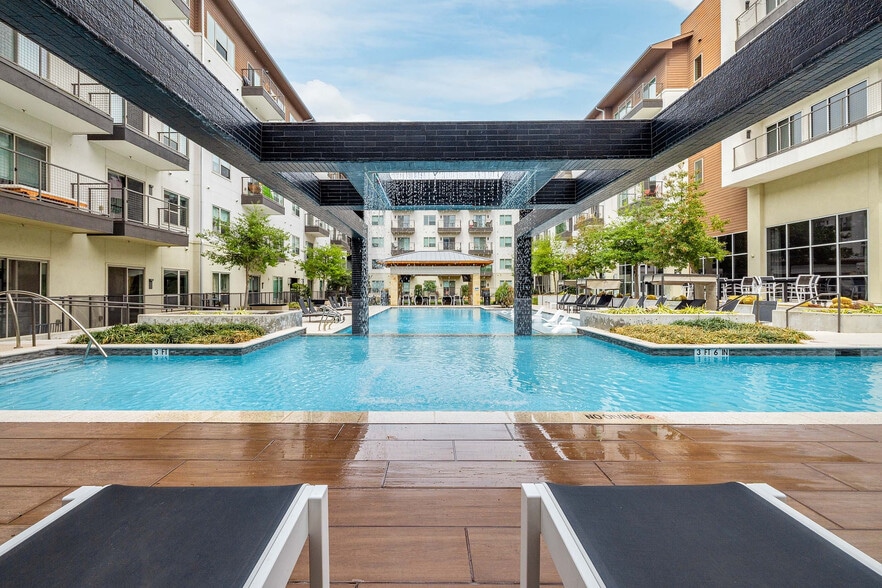 PWF_000-CAF-Evoke-POOLwFeature-03252025-S - Evoke