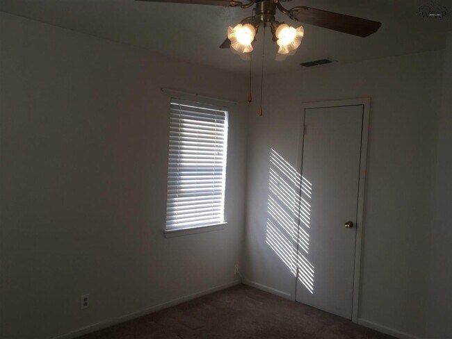 Building Photo - 1438 Harris Ln
