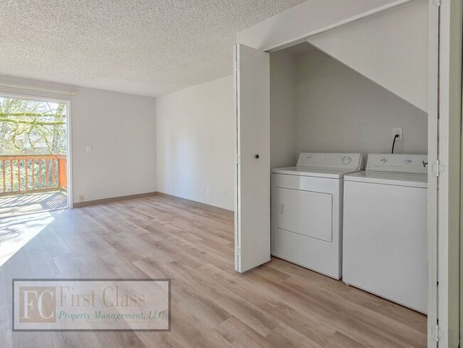 Building Photo - 19465 NW Mahama Pl