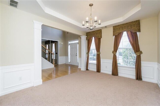 Building Photo - 4987 Rustic Canyon Dr