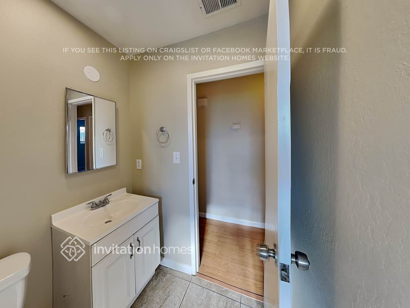 Building Photo - 4860 Teakwood Dr