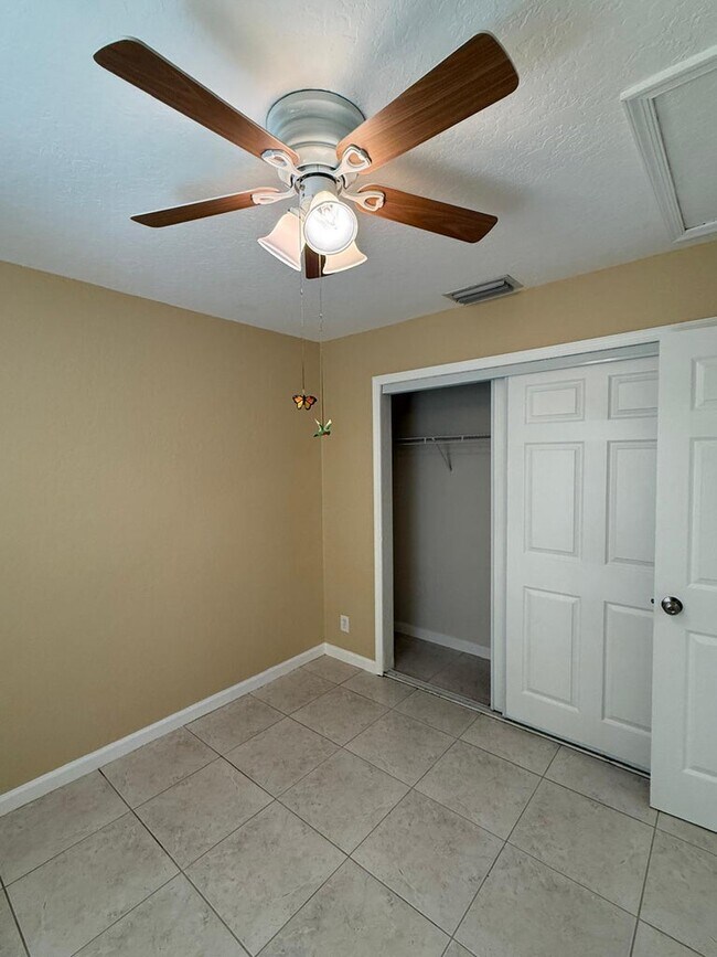 Building Photo - 13769 Yarmouth Dr