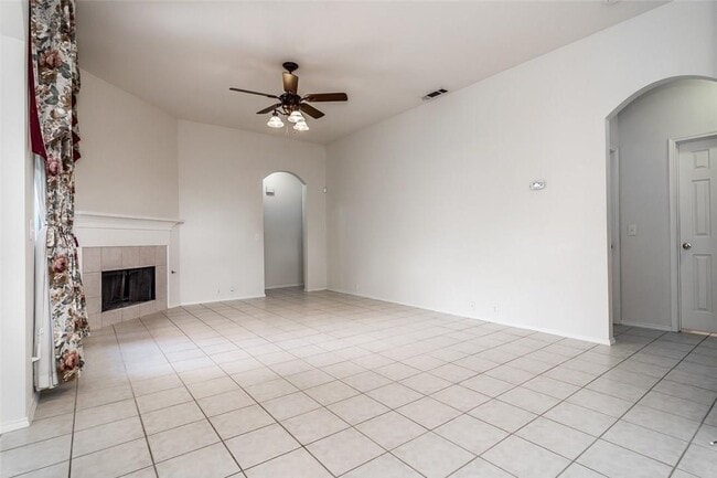 Building Photo - 2453 Cimmaron Dr