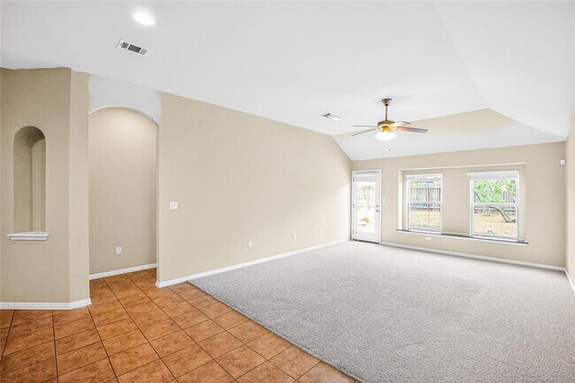 Building Photo - 15102 Walcott Dr