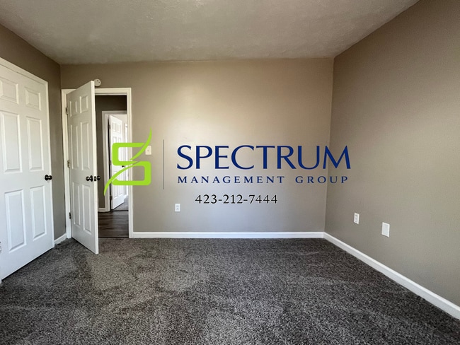 Building Photo - Shield Duplex 1607/1611