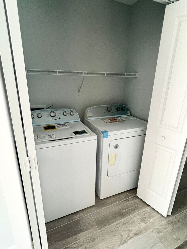 Building Photo - MOVE IN READY - FOUR Bedrooms! Master suite on both levels! NEW CONSTRUCTION! Great Conway Location!