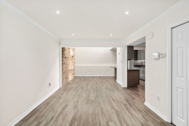 Building Photo - ALAMO HEIGHTS  |  TOWNHOME  |  REMODELED  ...