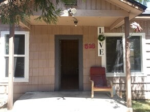 Building Photo - 140-14