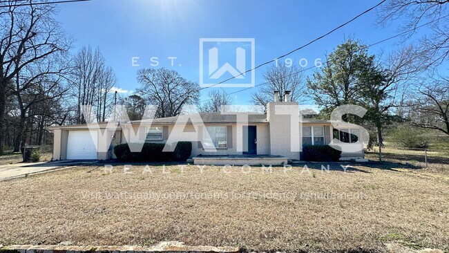 Primary Photo - 3 Bedroom Home w/Lots of Space in Forestda...