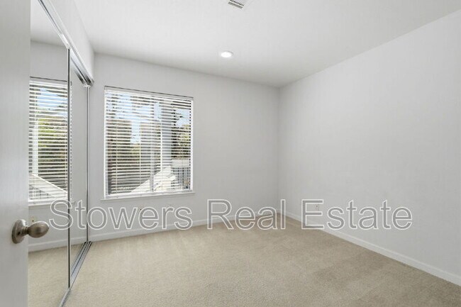 Building Photo - 7102 Cross Creek Cir