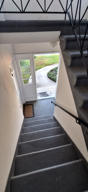 Building Photo - 726-C S Old Ranch Rd