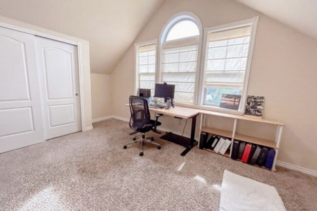 Building Photo - 2220 Uinta St