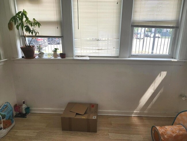 Building Photo - 3301 W Potomac Ave