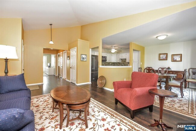 Building Photo - 79 Konight Ct