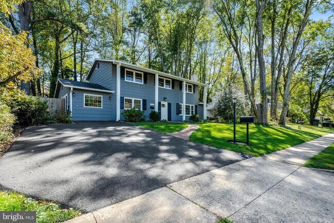 Building Photo - 6805 Reynard Dr