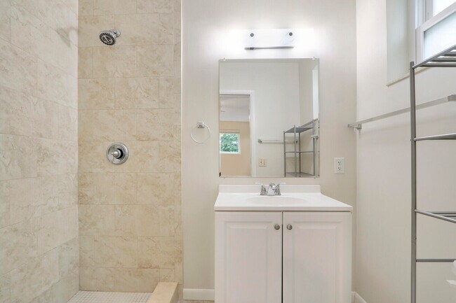 Building Photo - 743 Ibis Way