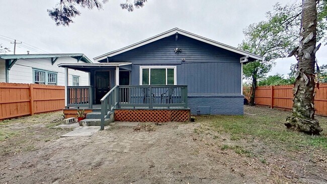 Building Photo - **Charming 3-Bedroom Historic Home with Covered Porch and Large Yard**