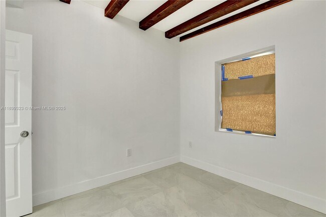 Building Photo - 2501 NW 21st St