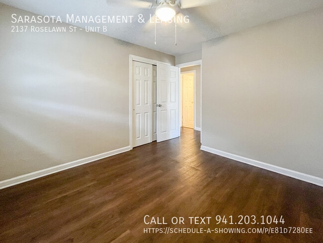 Building Photo - 2137 Roselawn St