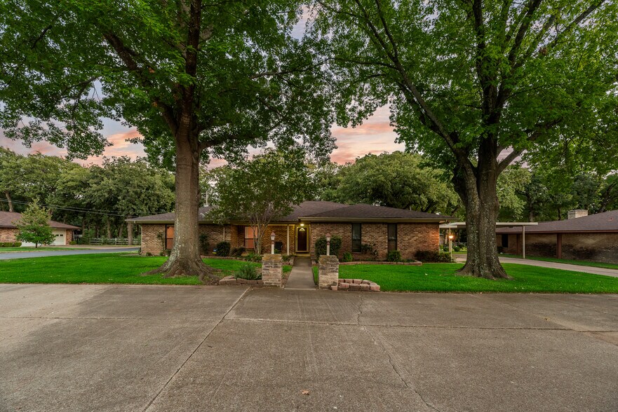 Building Photo - 763 Moore Rd