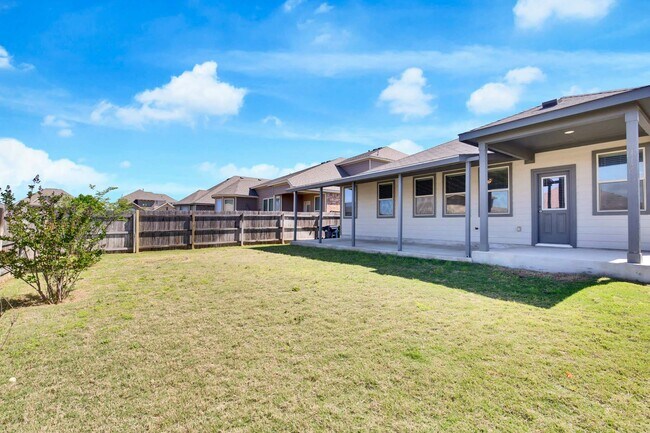 Building Photo - 8008 Massa Dr