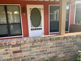 Building Photo - 1400 Palo Blanco Dr