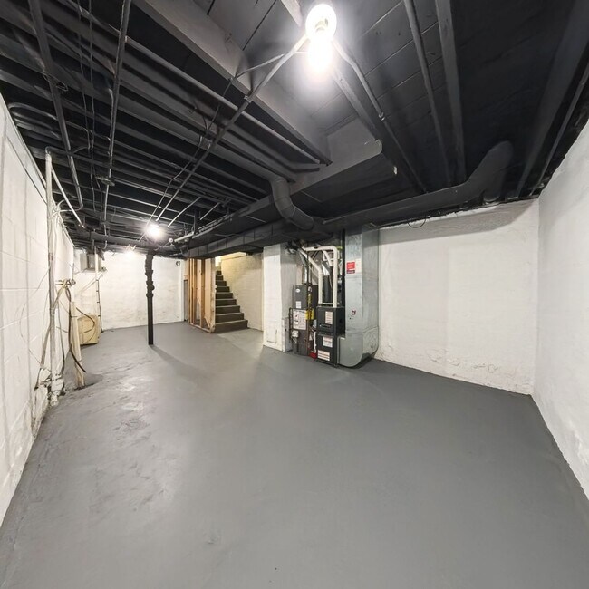 Building Photo - Newly remodeled 2 Bedroom 1 Bath Home