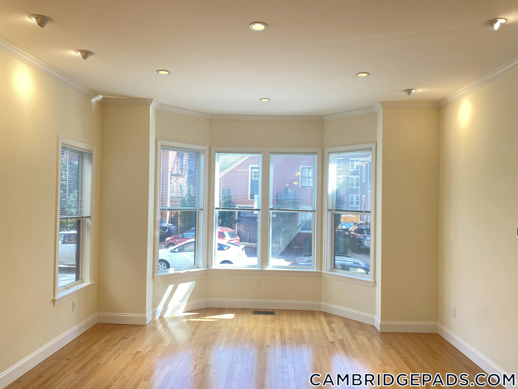 Building Photo - 15 Langdon St