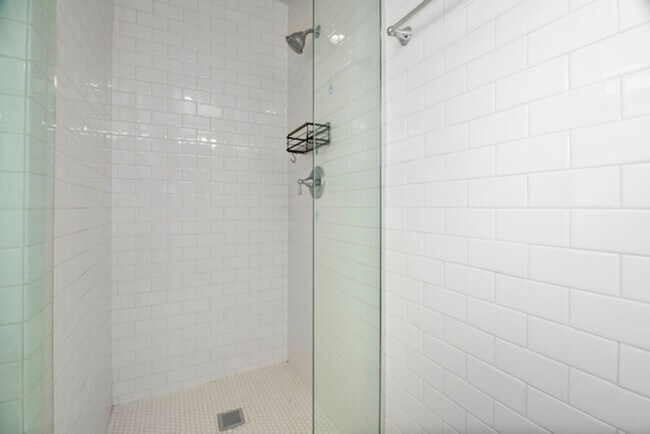 Building Photo - Stunning Furnished Mission Hills Studio w/...