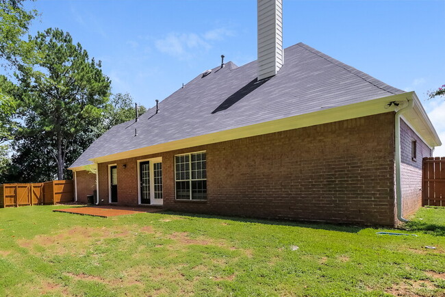 Building Photo - 7580 Forrest Shadow Ln