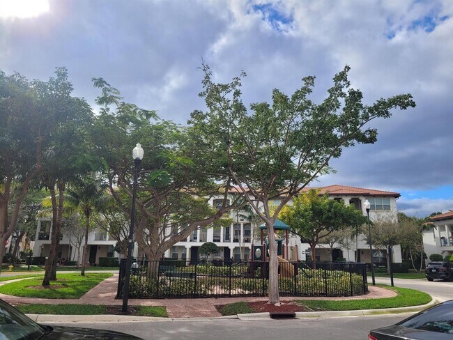 Building Photo - $3,400MONTHLY;2578 SW 119TH WAY MIRAMAR, F...