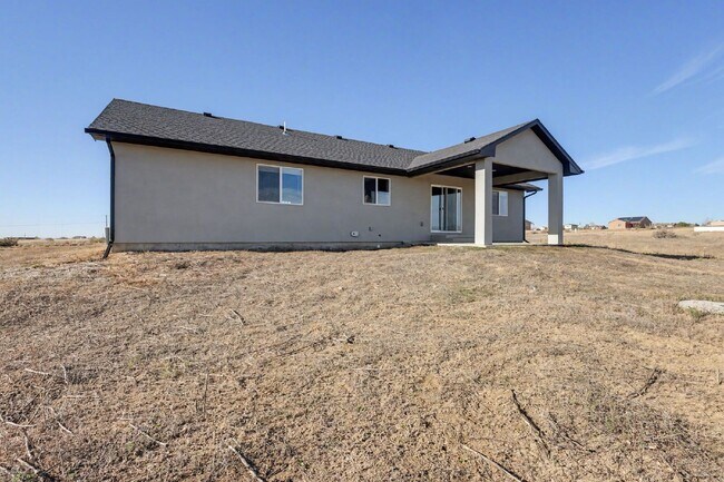 Building Photo - 1905 Tioga Ln