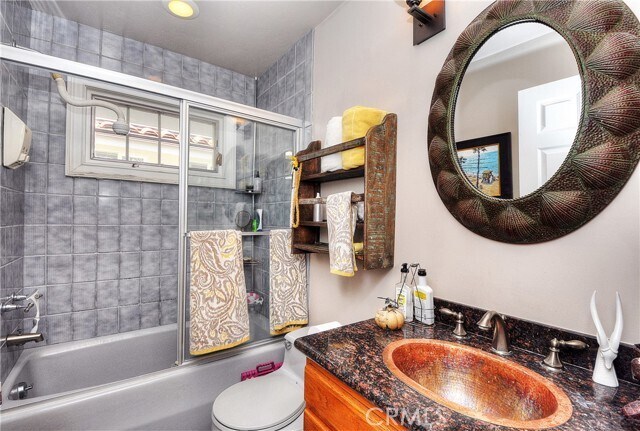 Building Photo - 4022 Calle Marlena