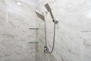 Building Photo - 8930 Easthaven Blvd