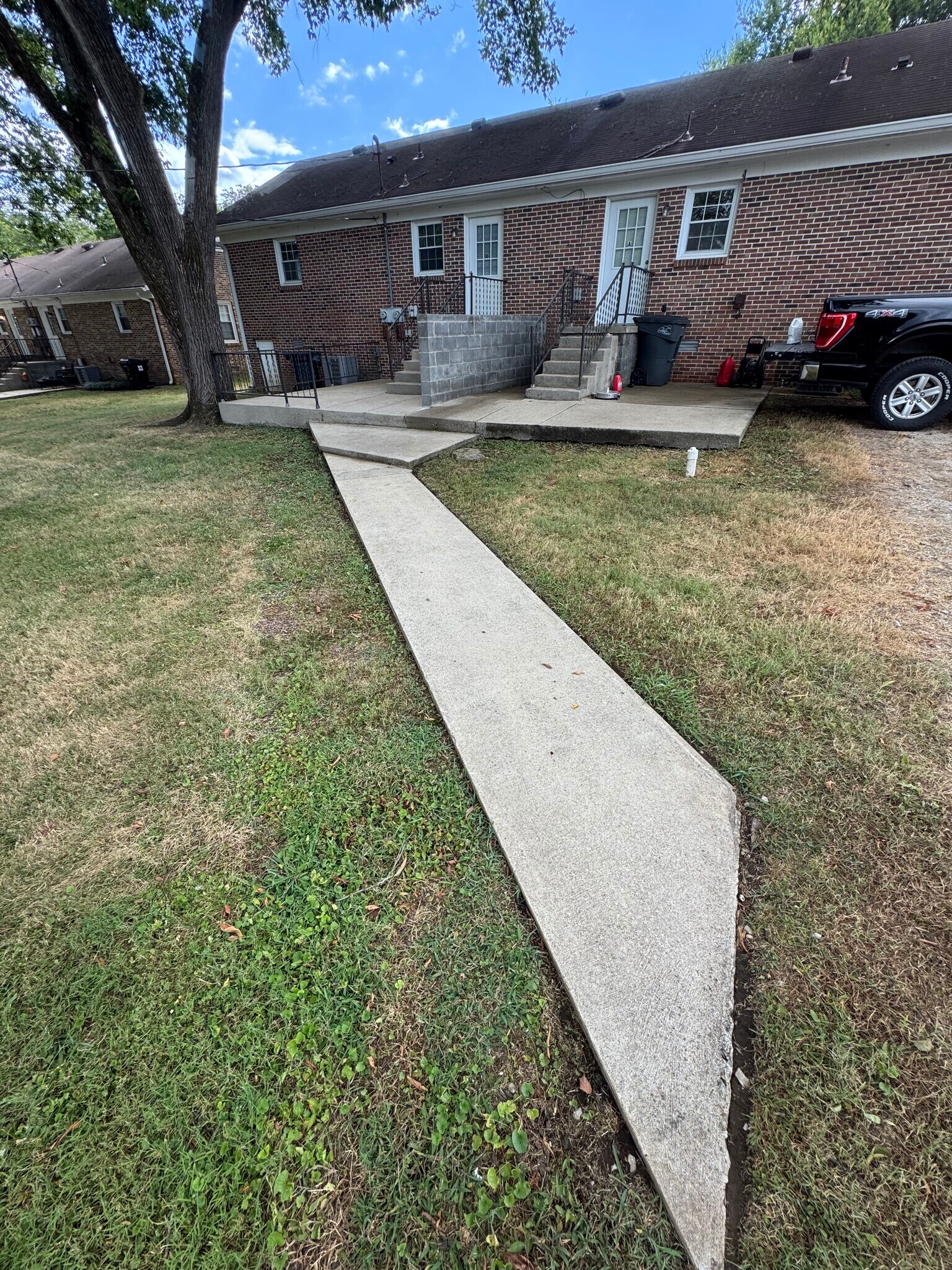 Building Photo - 307 Pleasant Dr