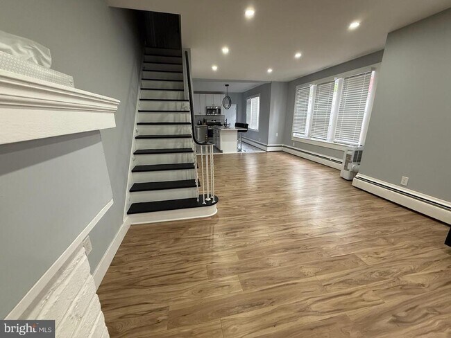 Building Photo - 129 Clearfield Ave