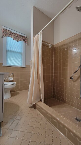 Building Photo - 3812 Taylorsville Rd