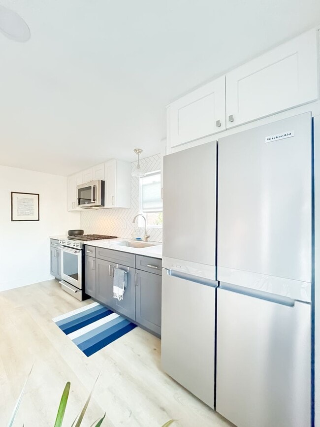 Building Photo - Open to 3 Month Short Term lease .Brand New Private Guest House for rent In Jefferson Park