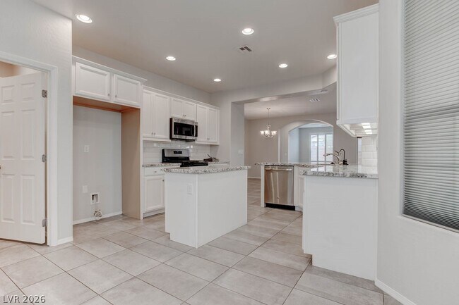 Building Photo - 5641 Sagamore Canyon St