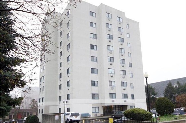 Building Photo - 51 Schuyler Ave