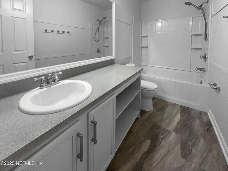 Building Photo - 3124 Hidden Lake Cove